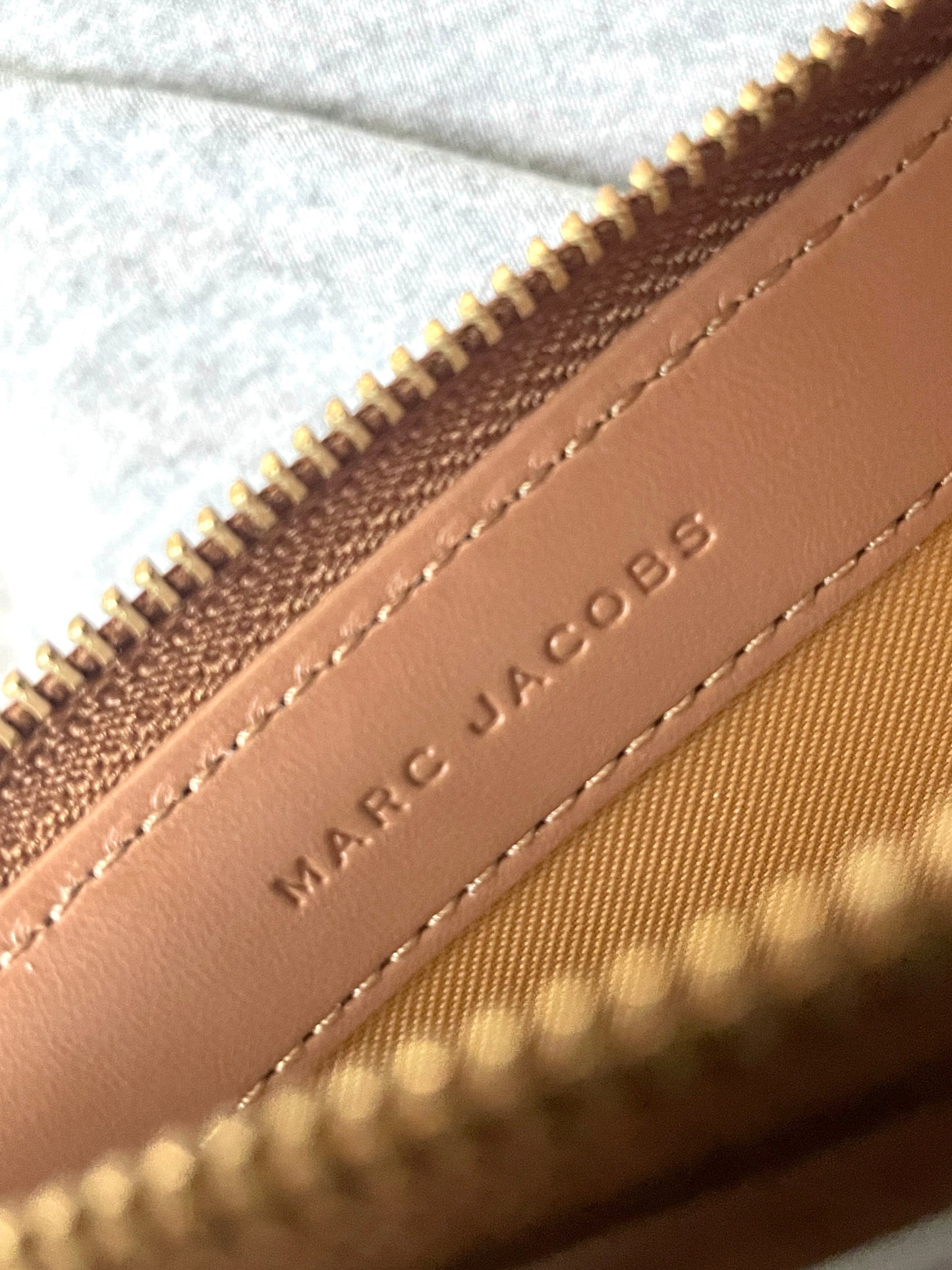 Marc Jacobs Zip Card Case Wallet