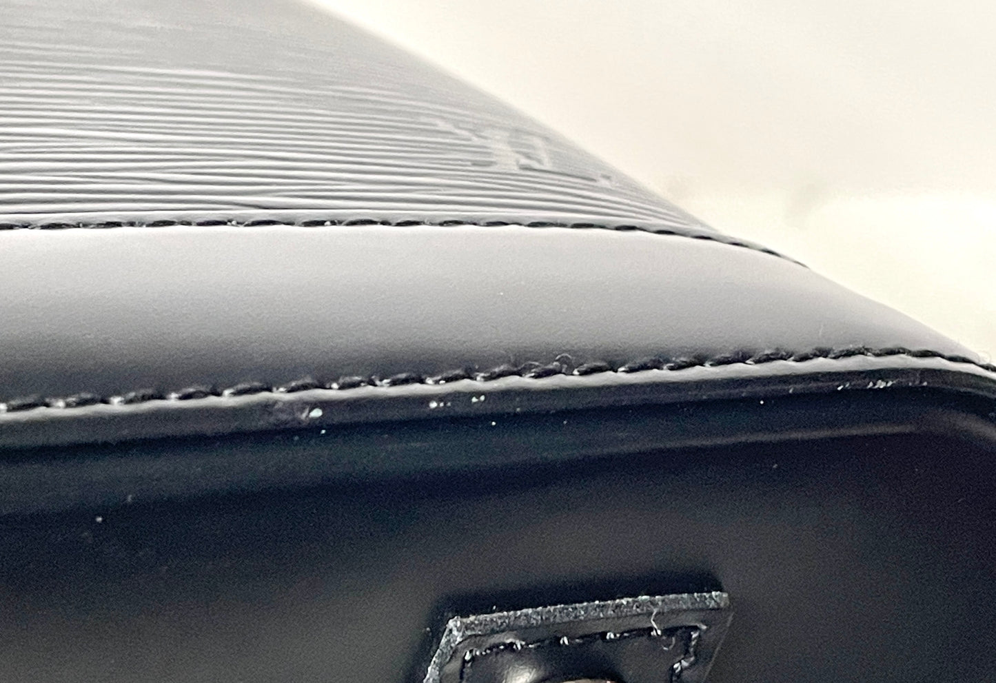 Louis Vuitton Alma BB Epi