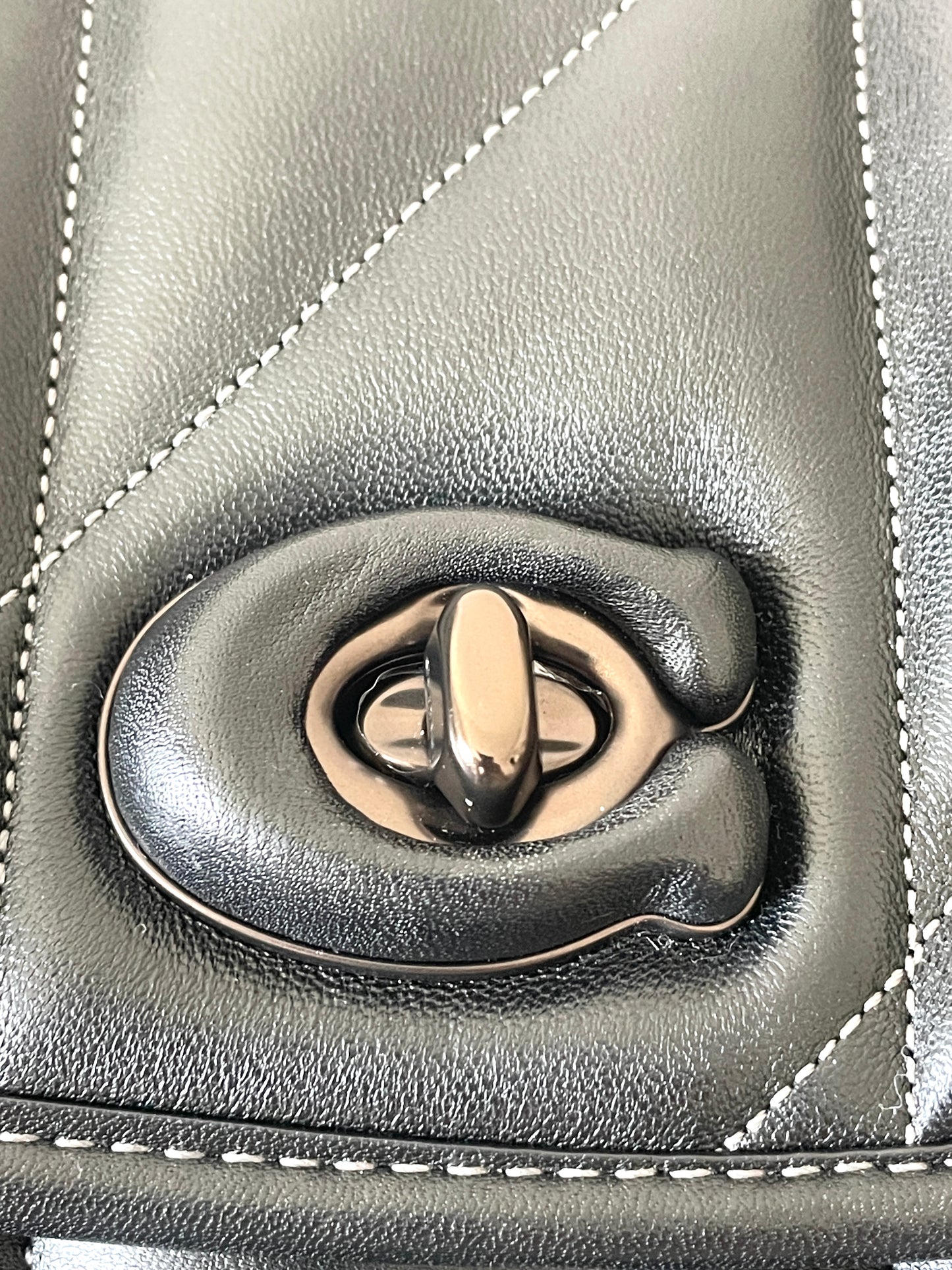 Coach Pillow Madison 26