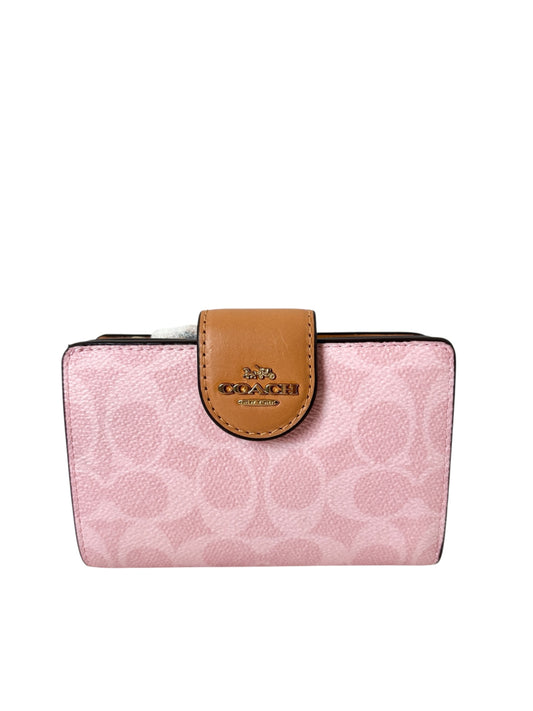 Coach Medium Corner Zip Wallet