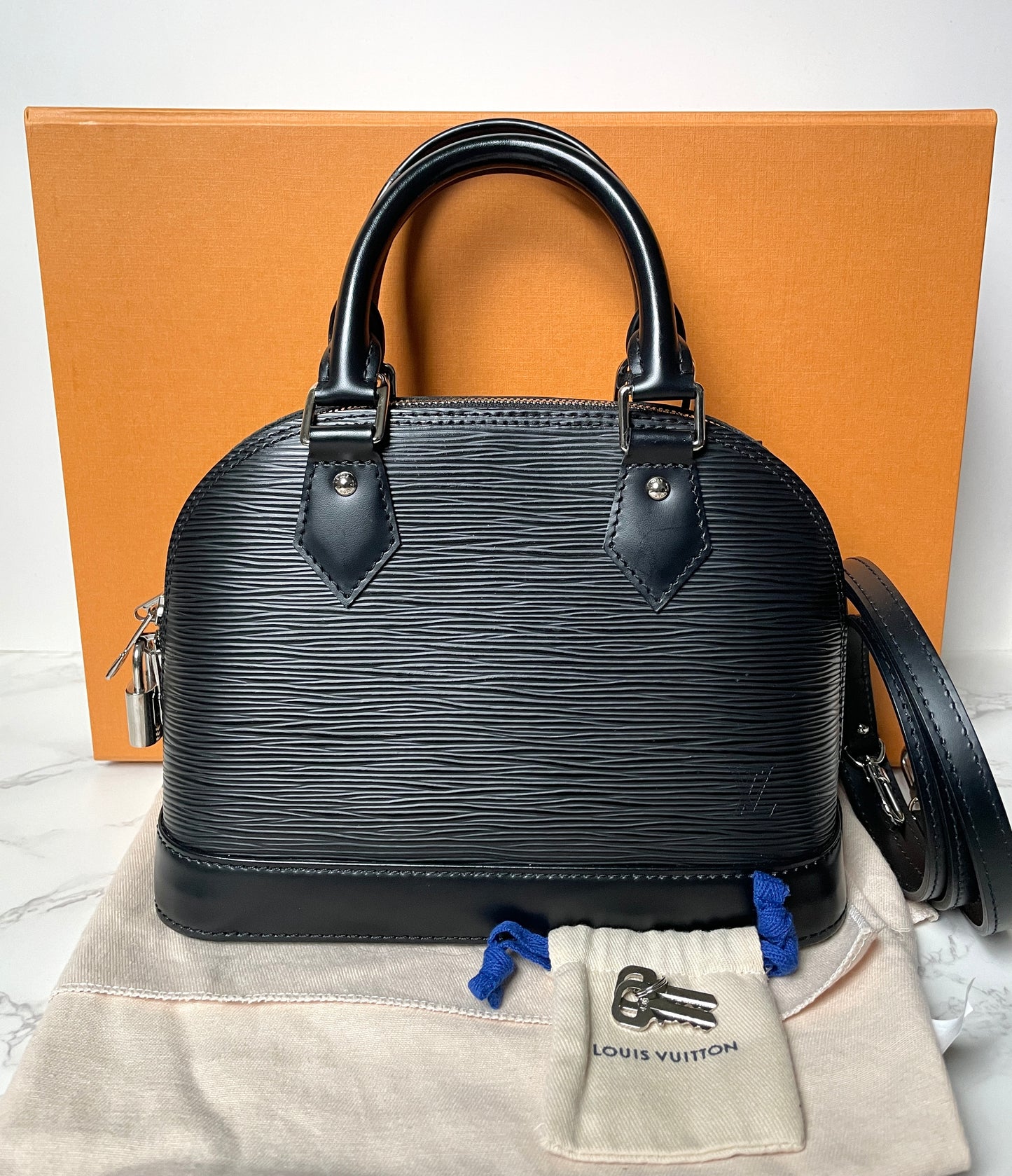 Louis Vuitton Alma BB Epi