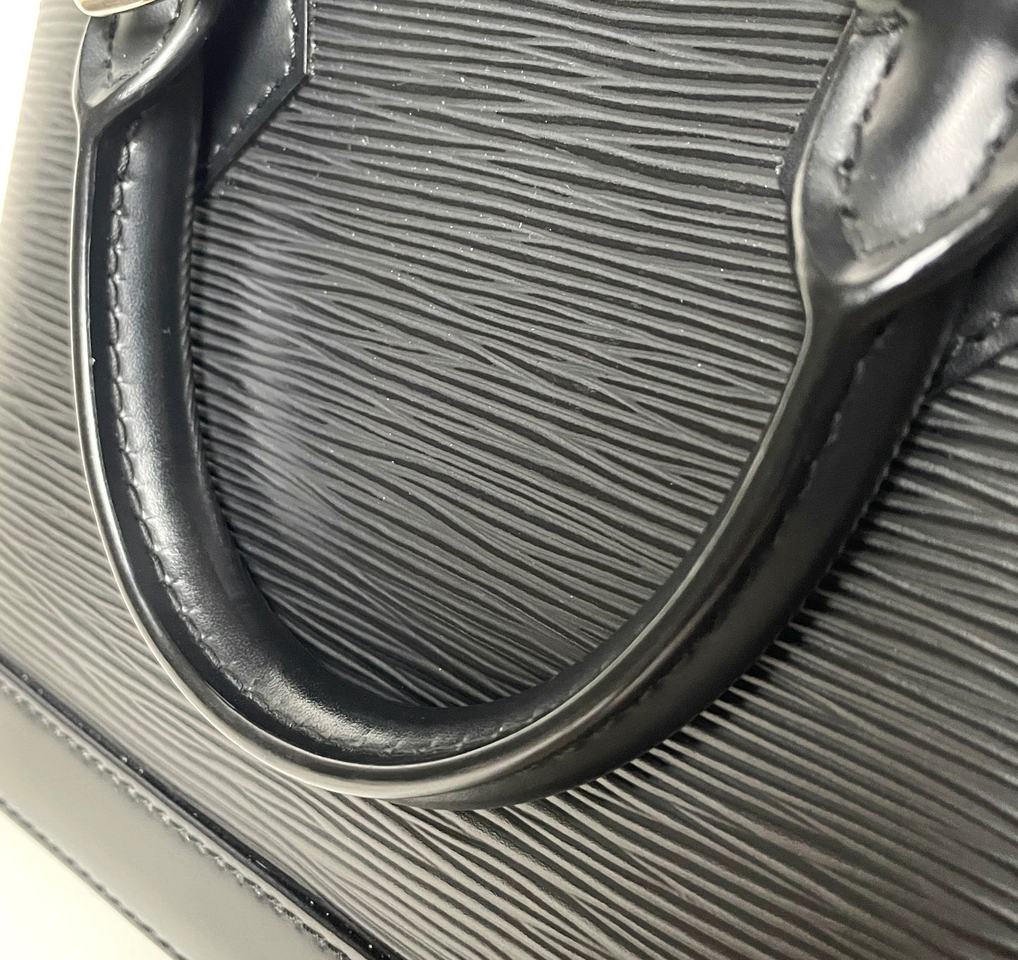 Louis Vuitton Alma BB Epi