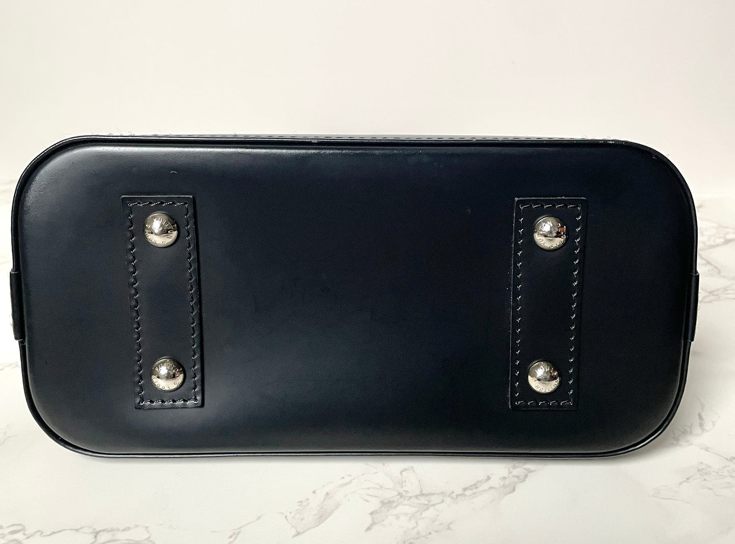Louis Vuitton Alma BB Epi