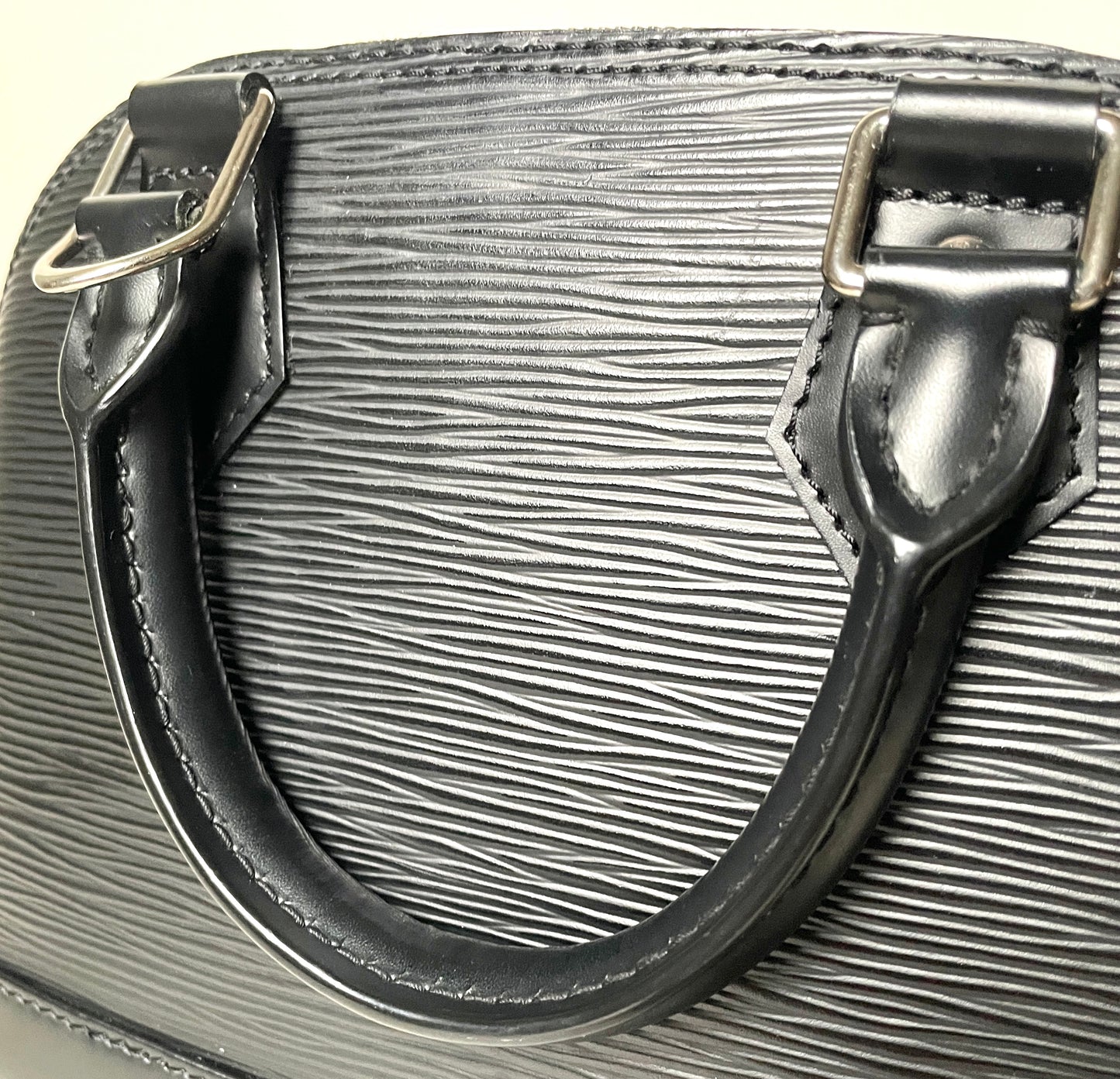 Louis Vuitton Alma BB Epi