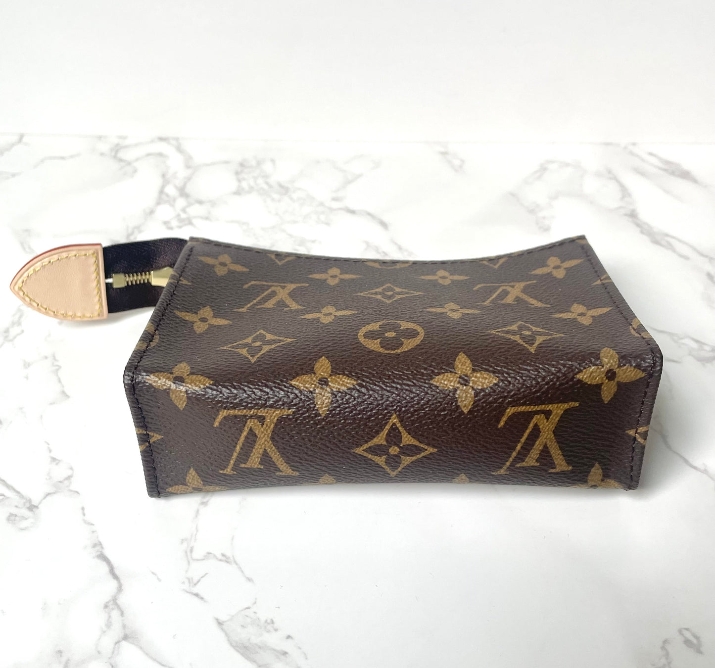 Louis Vuitton Toiletry 15 New Model