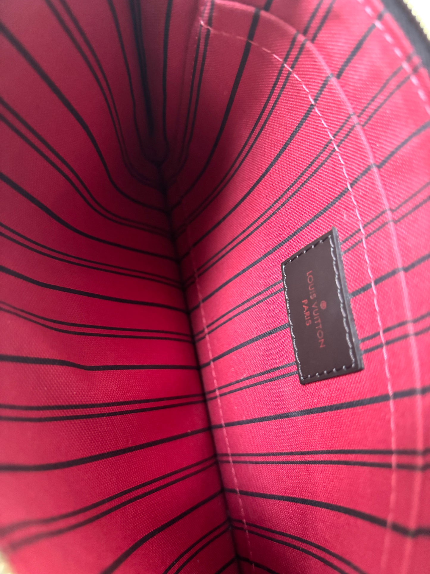 Louis Vuitton Neverfull MM Pouch