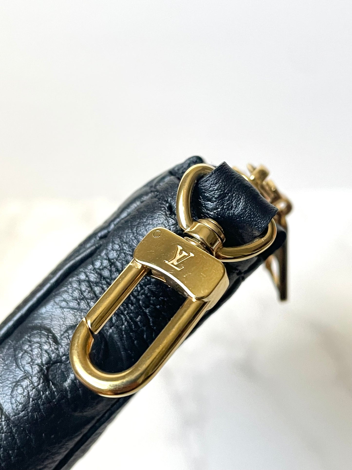 Louis Vuitton Multi Pochette Accessoires Black