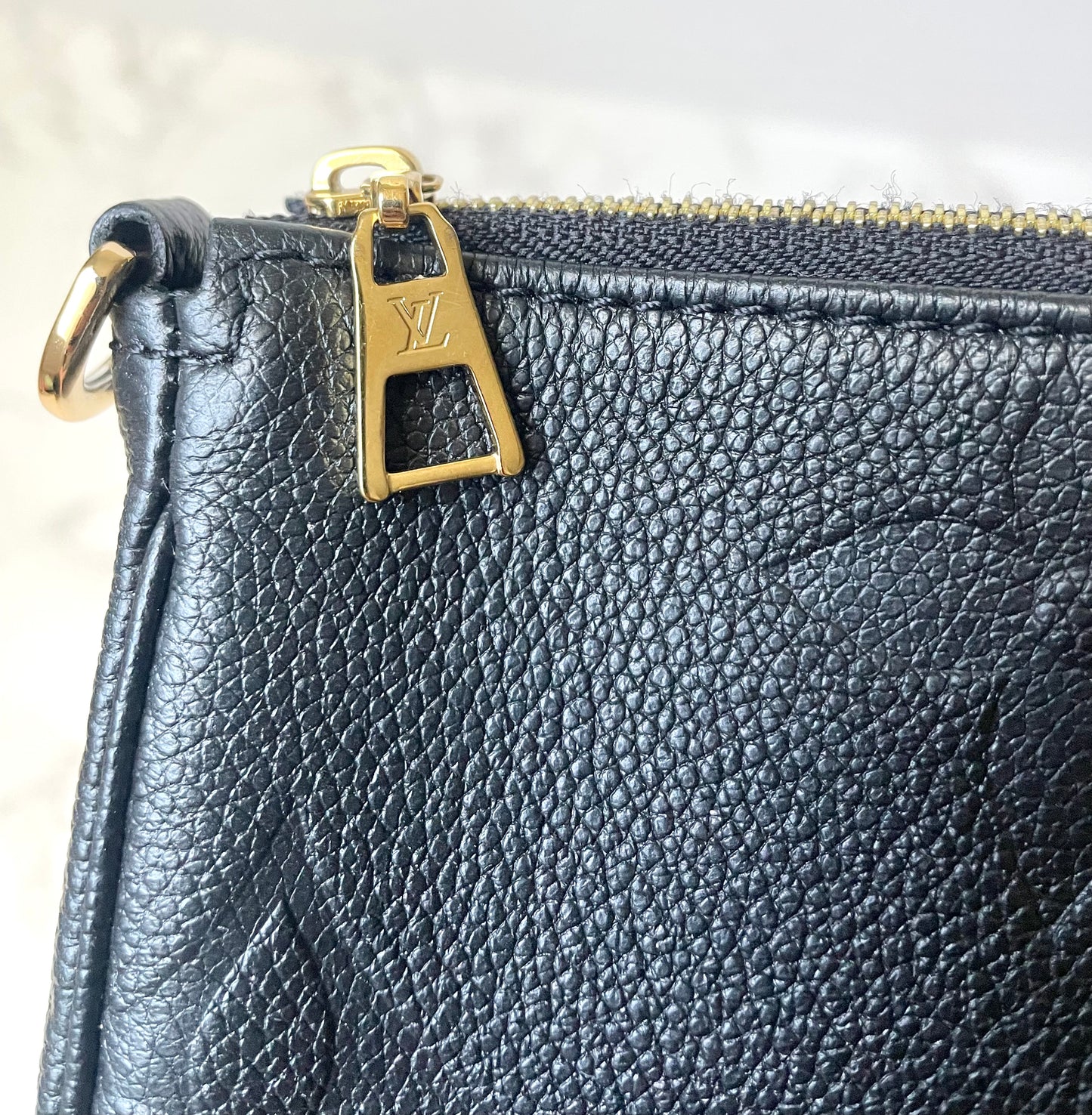 Louis Vuitton Multi Pochette Accessoires Black