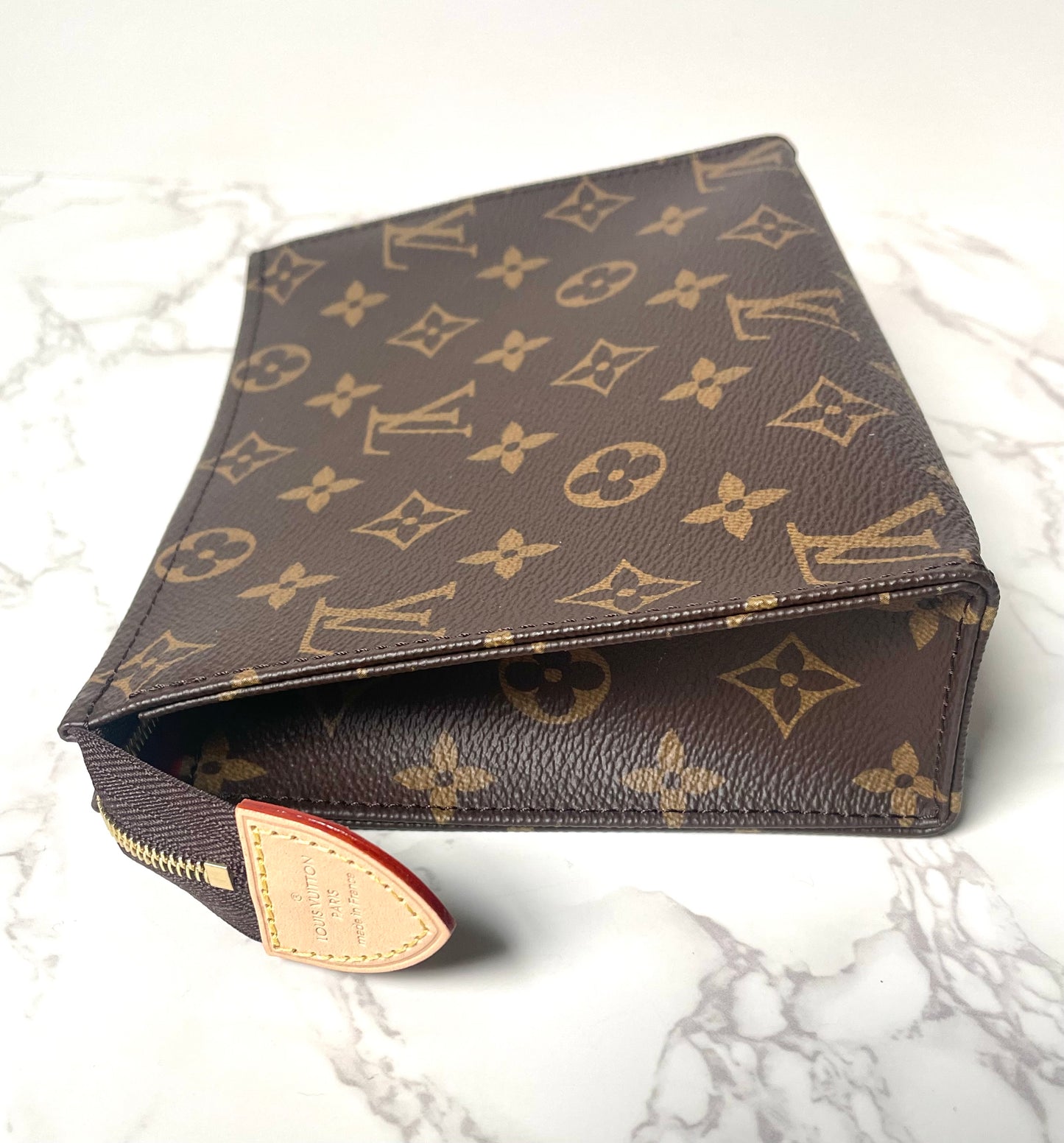 Louis Vuitton Toiletry 19 New Model