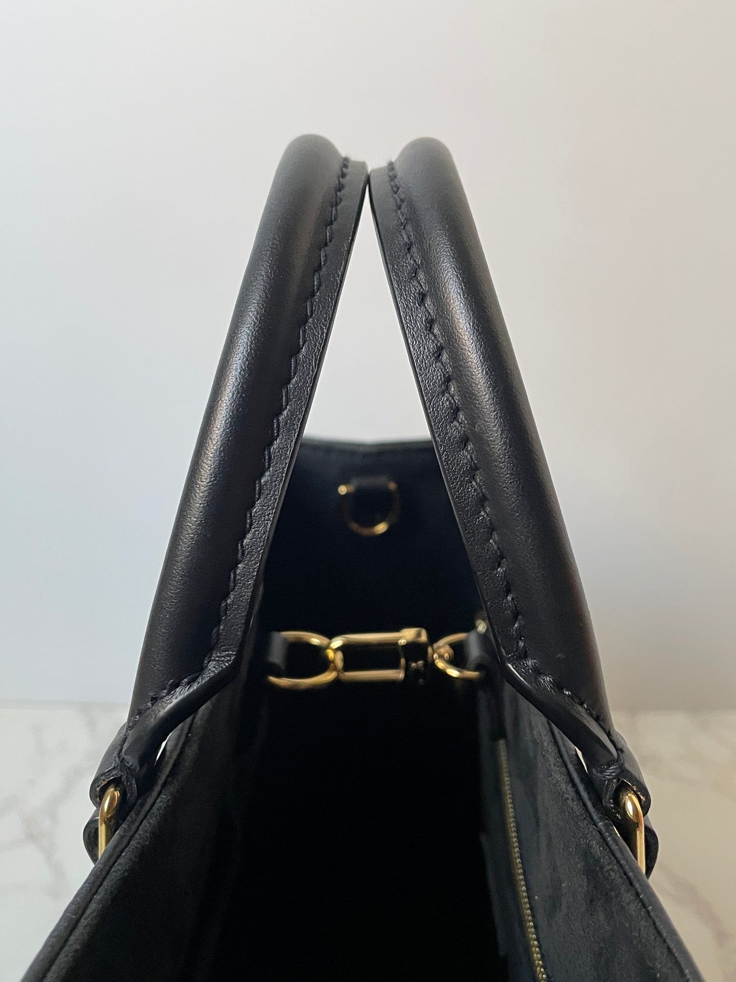 Louis Vuitton OntheGo PM