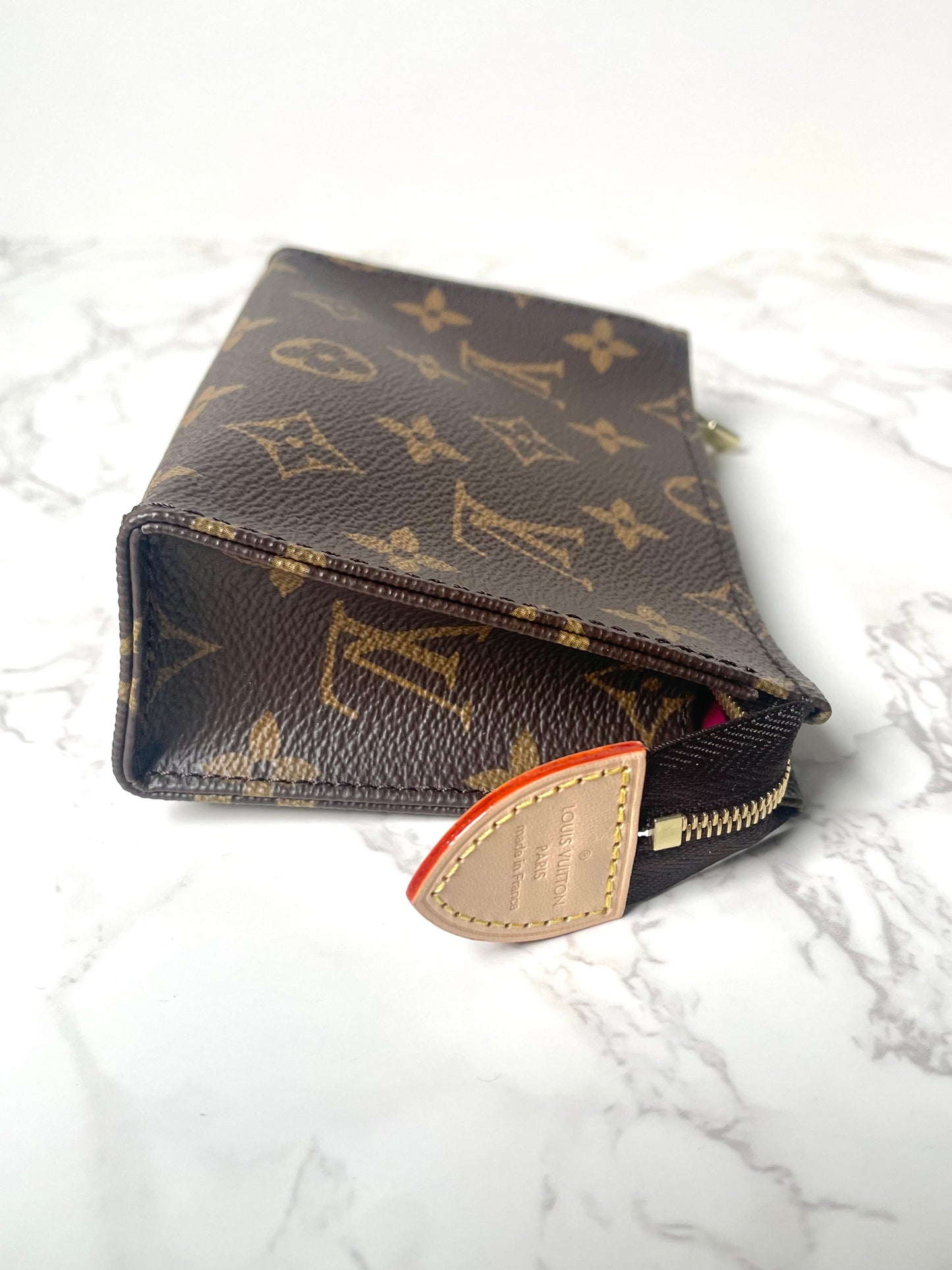 Louis Vuitton Toiletry 15 New Model