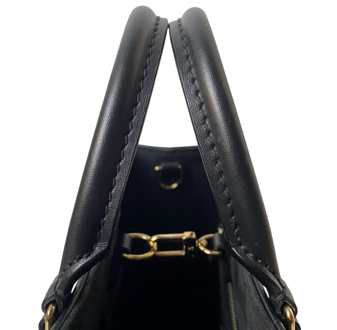 Louis Vuitton OntheGo PM