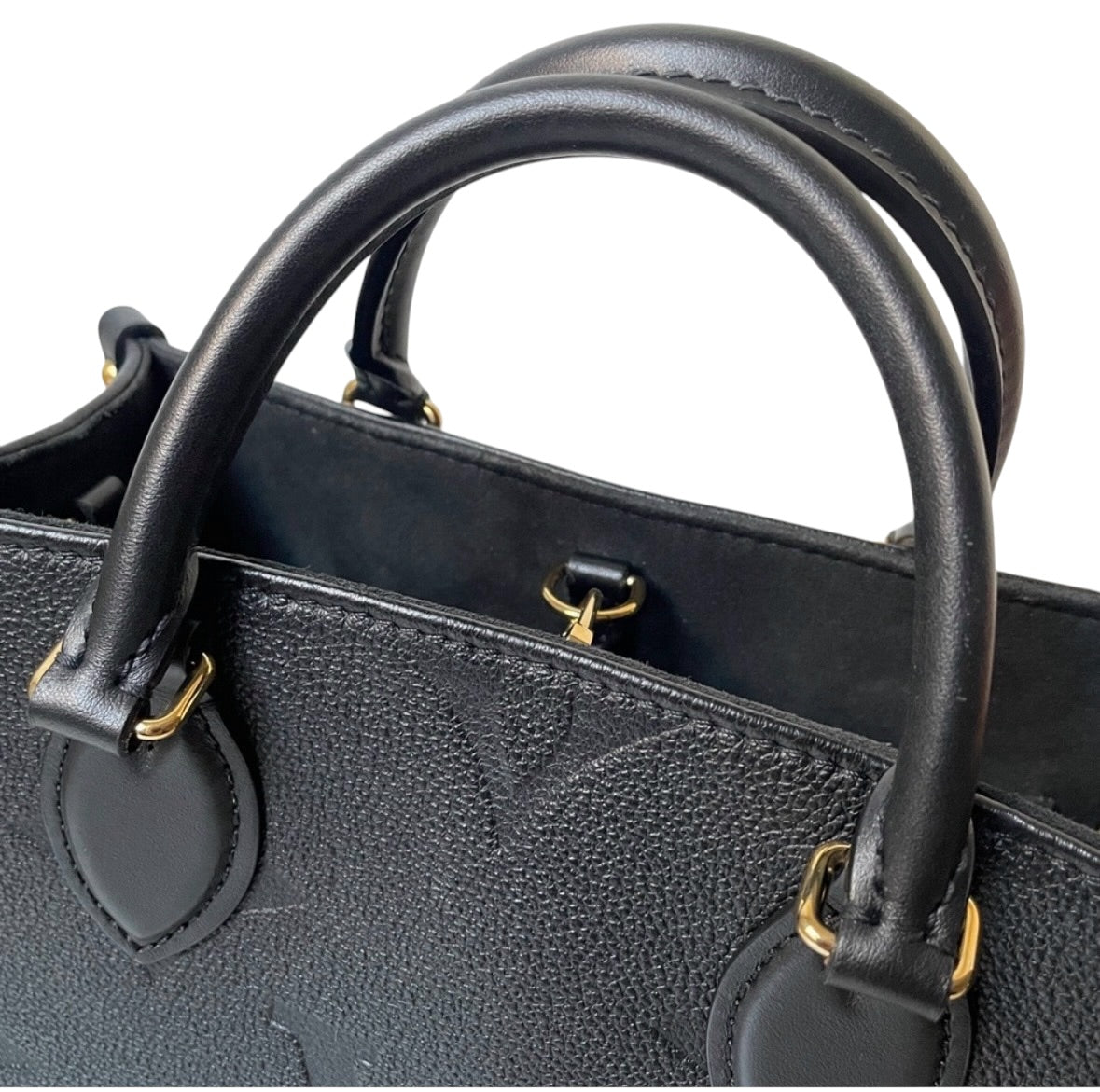 Louis Vuitton OntheGo PM