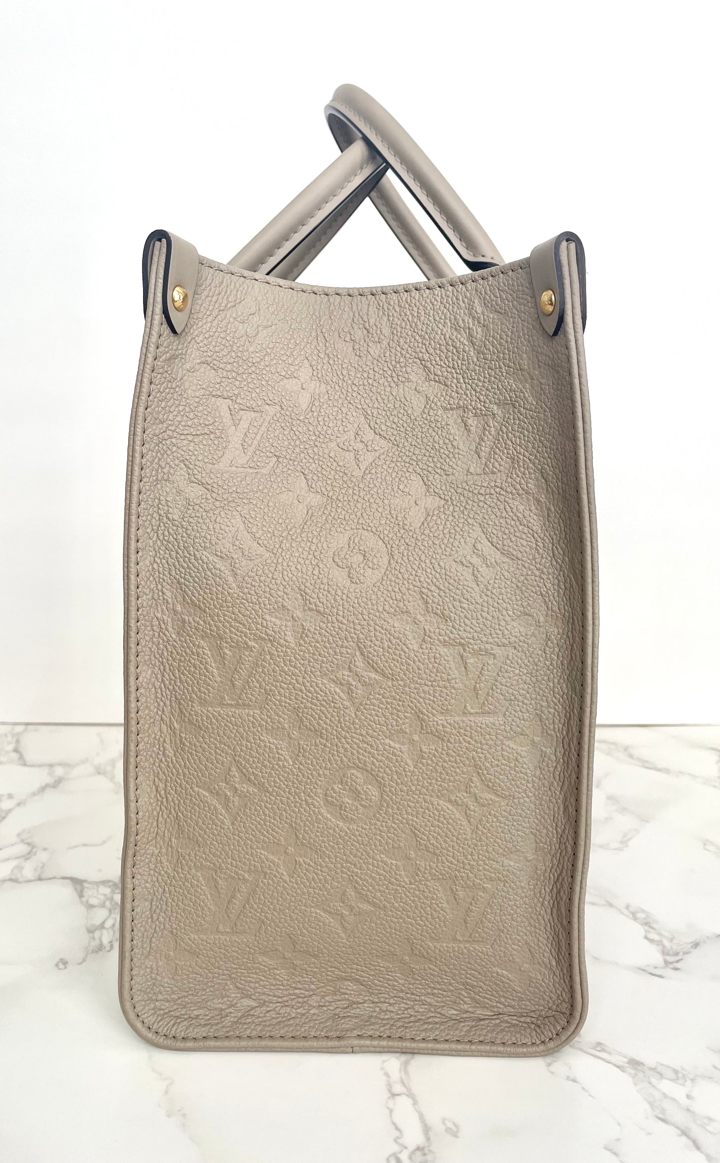 Louis Vuitton OntheGo MM