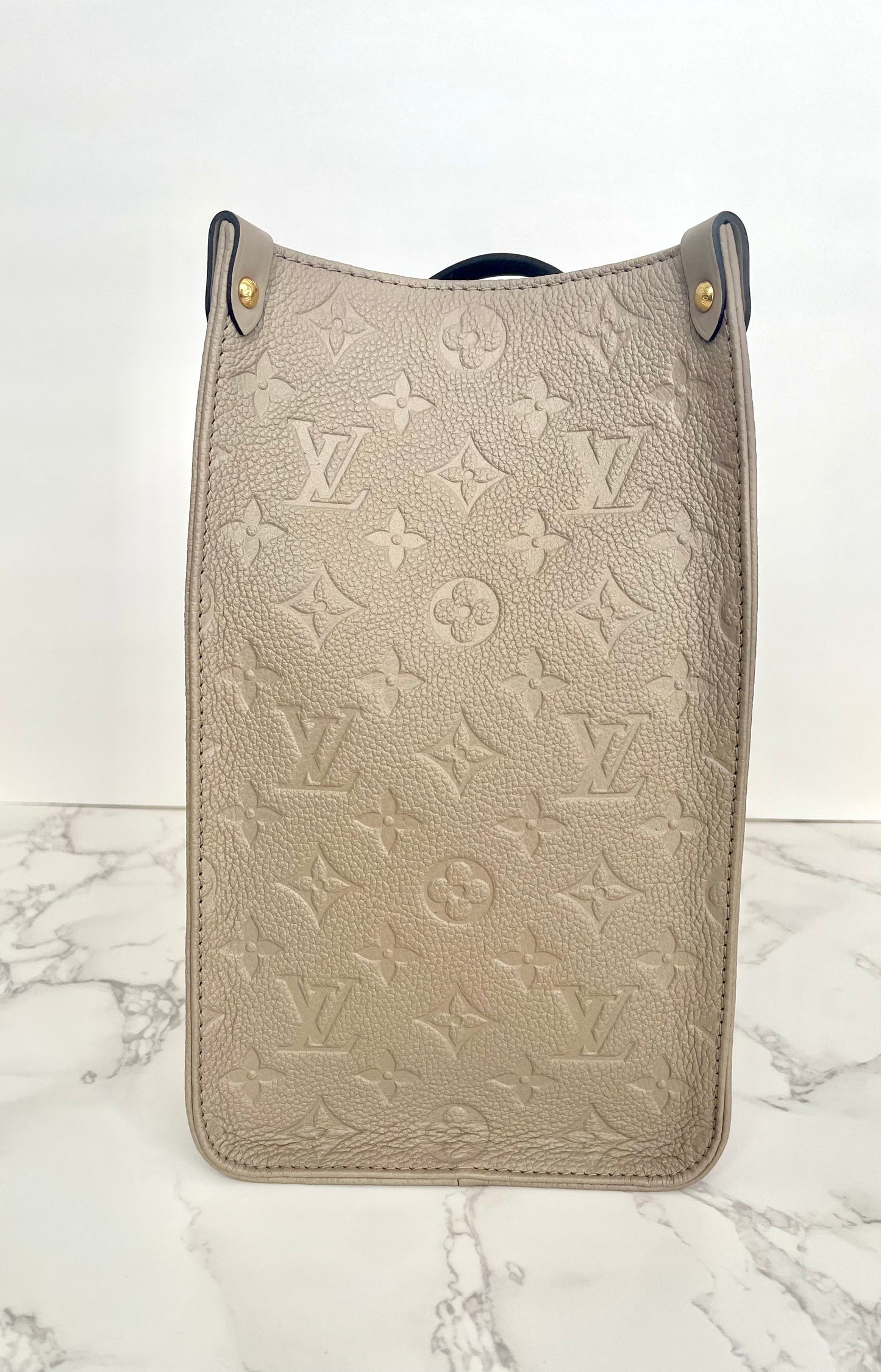 Louis Vuitton OntheGo MM