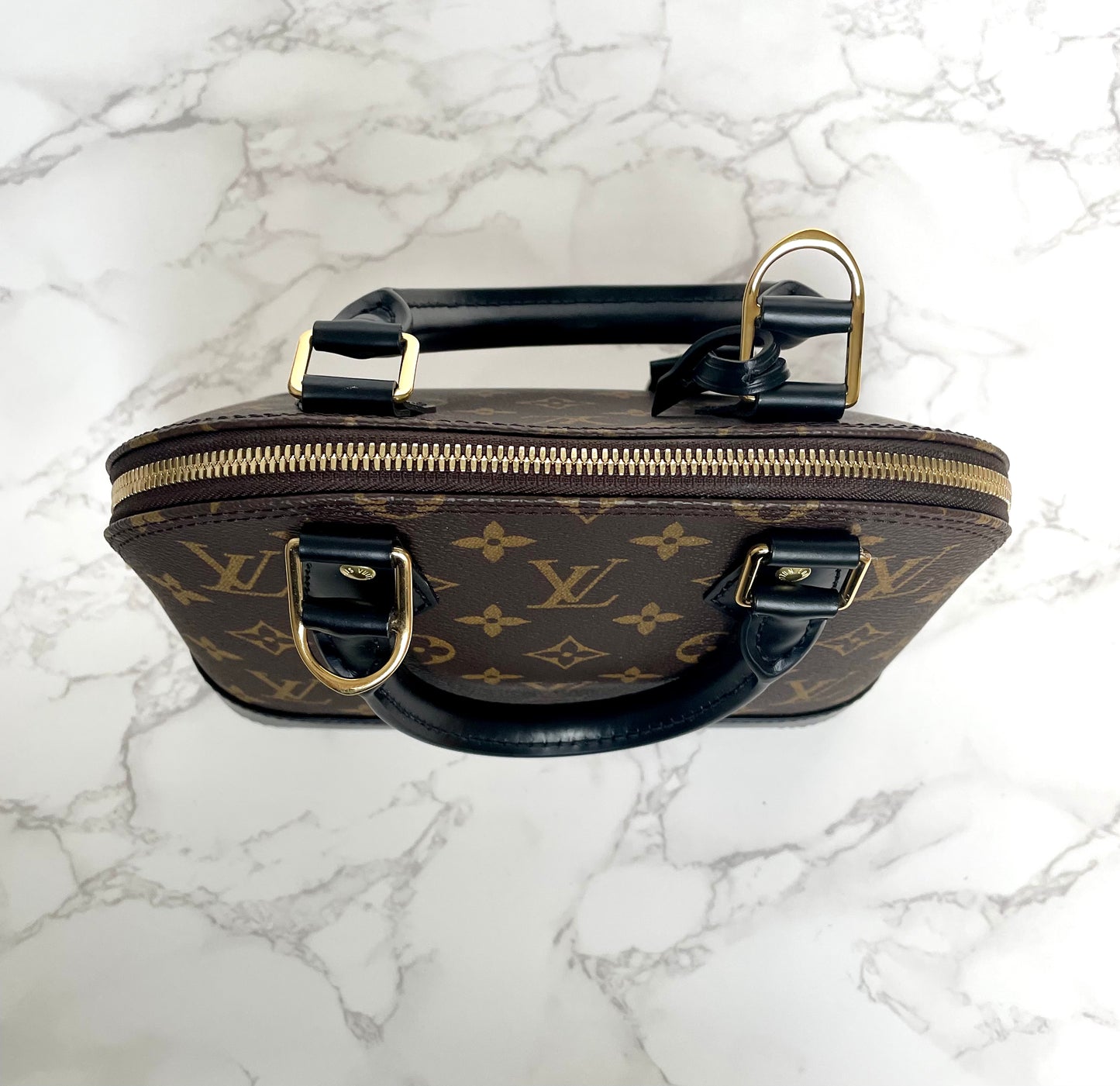 Louis Vuitton Alma BB World Tour