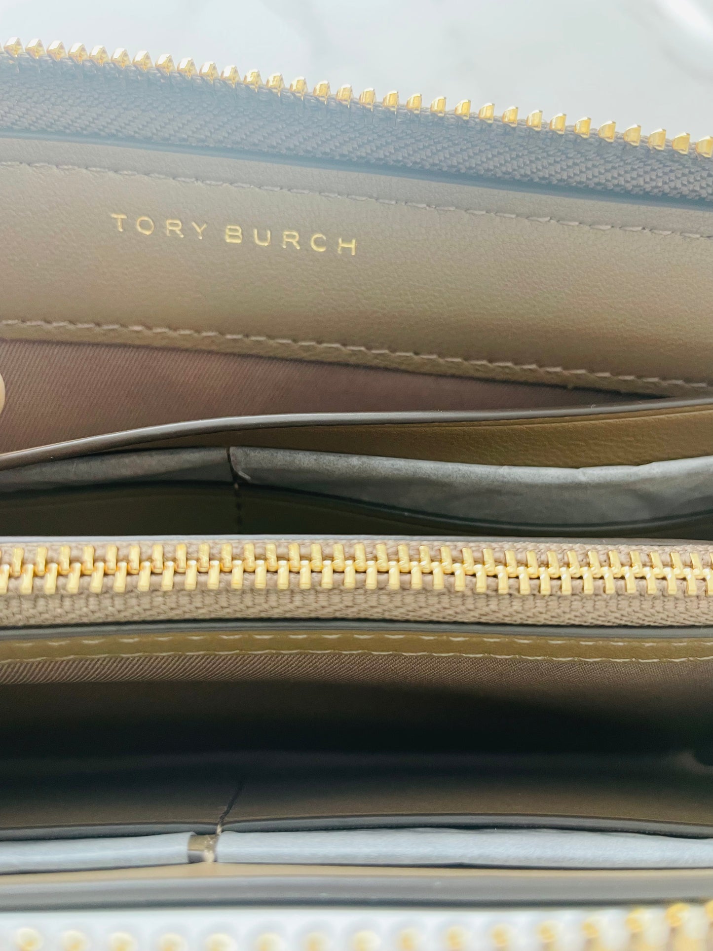 Tory Burch Kira Zip Continental Wallet